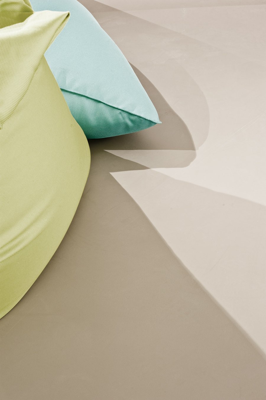 INTERIOR SHADOWS